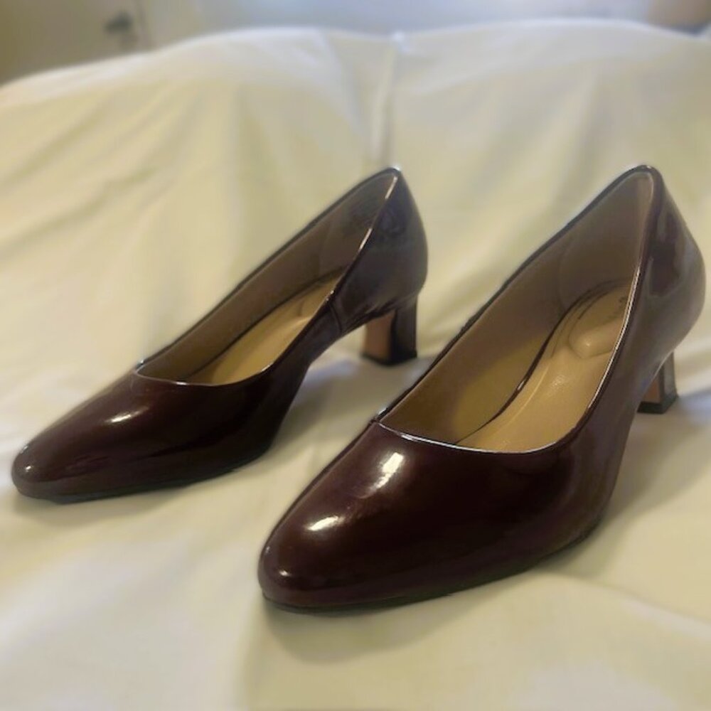 Giani Bernini Ladies Shoes 5.5 Patent Plum Renatta slip on Pumps Cushioned Read